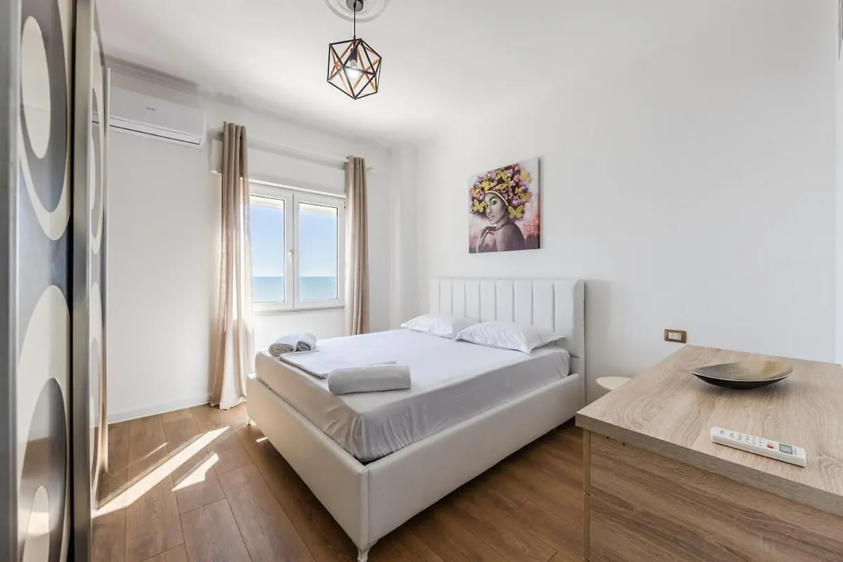 Joe'S Seafront Apartment By Ps Durrës